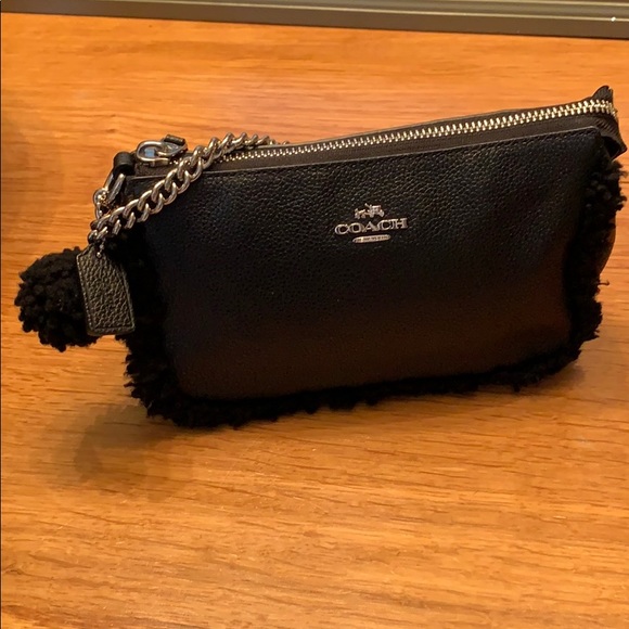 Coach Handbags - 🖤SALE!!🖤Coach leather small purse
